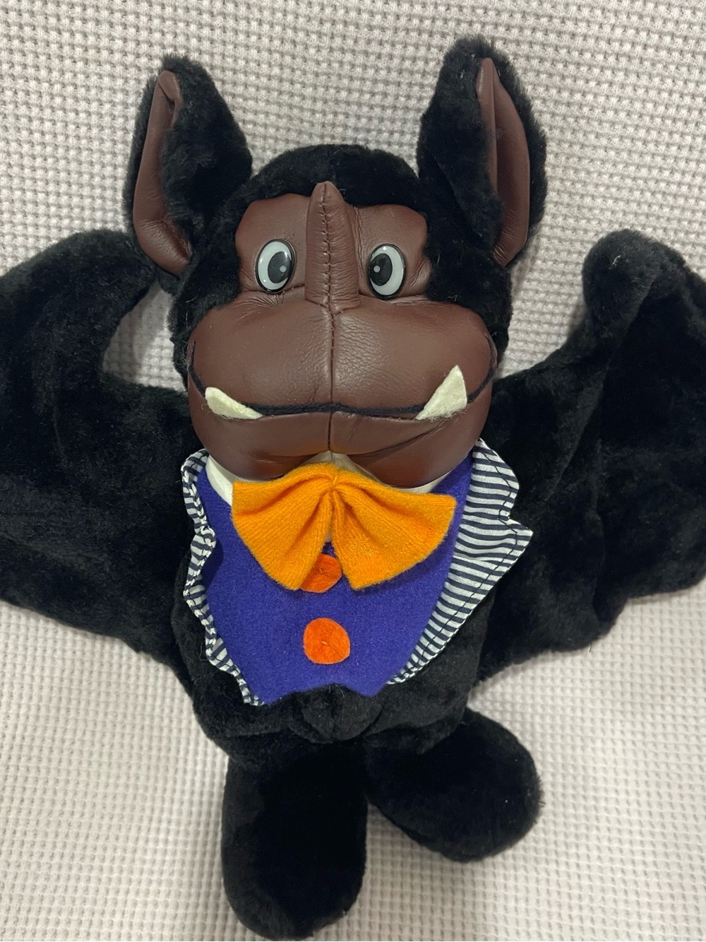 Rare vintage 1990s Halloween Vampire Bat Plush Toy Stuff Animal-Leather Face